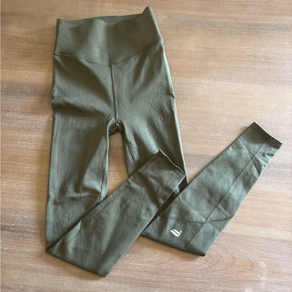 Fabletics Pants - Fabletics Sculptknit Contour High-Waisted Legging, Small Olive Green